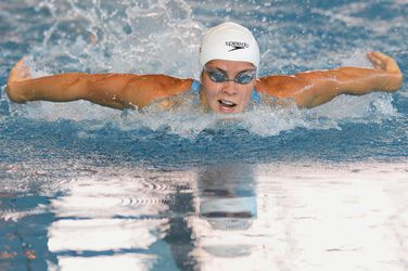 Plávanie-SLU: Listopadová postúpila do finále na 100 m v.sp.