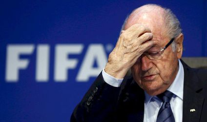 Sepp Blatter pod stresom, museli ho vyšetriť lekári