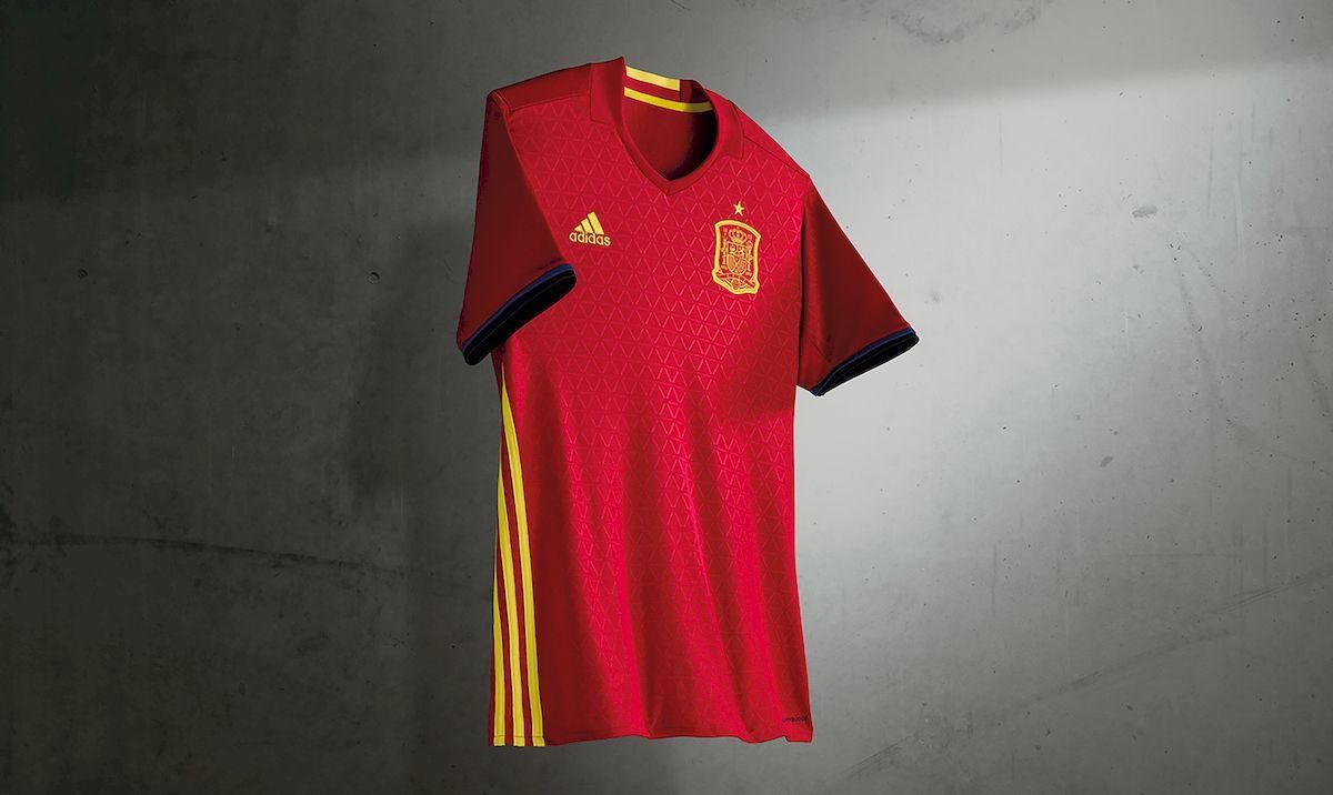 spanielsko_dres_euro_2016_dec15_adidas