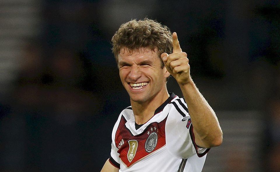 Müller v top forme, Nemeci už iba krok od postupu na EURO