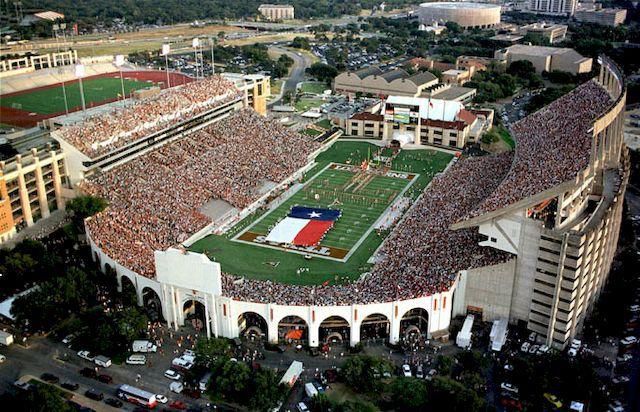 darrell_k_royal_memorial_texas_stadium_archiv