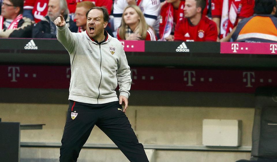 VfB Stuttgart po nepresvedčivých výkonoch vyhodil trénera