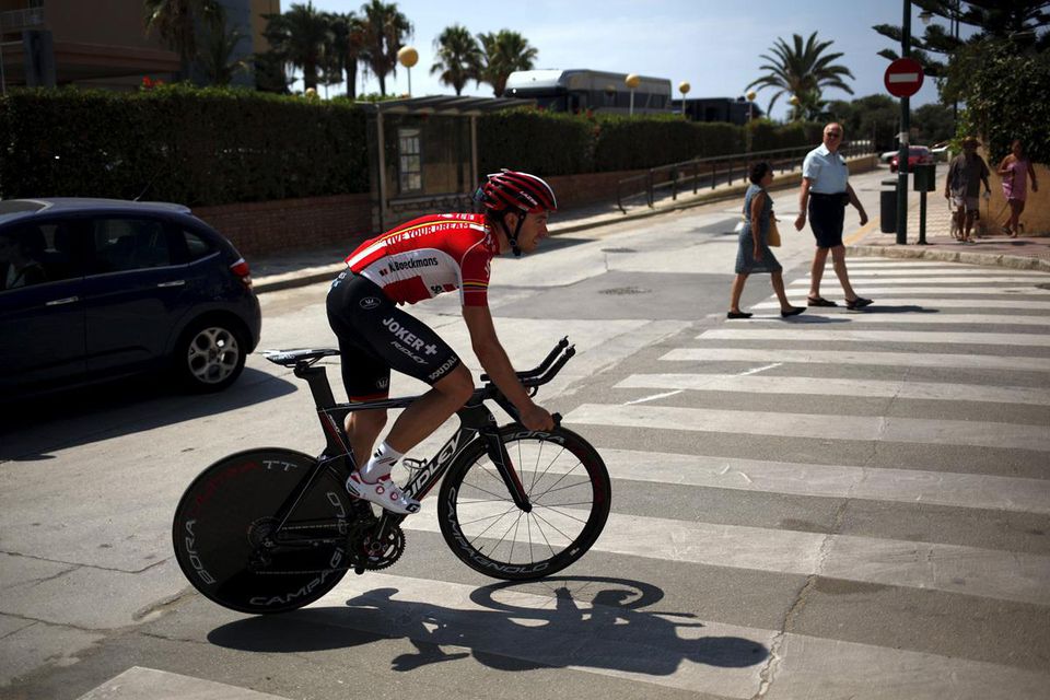 Vuelta: Belgičan Boeckmans je v umelom spánku po páde v 8. etape