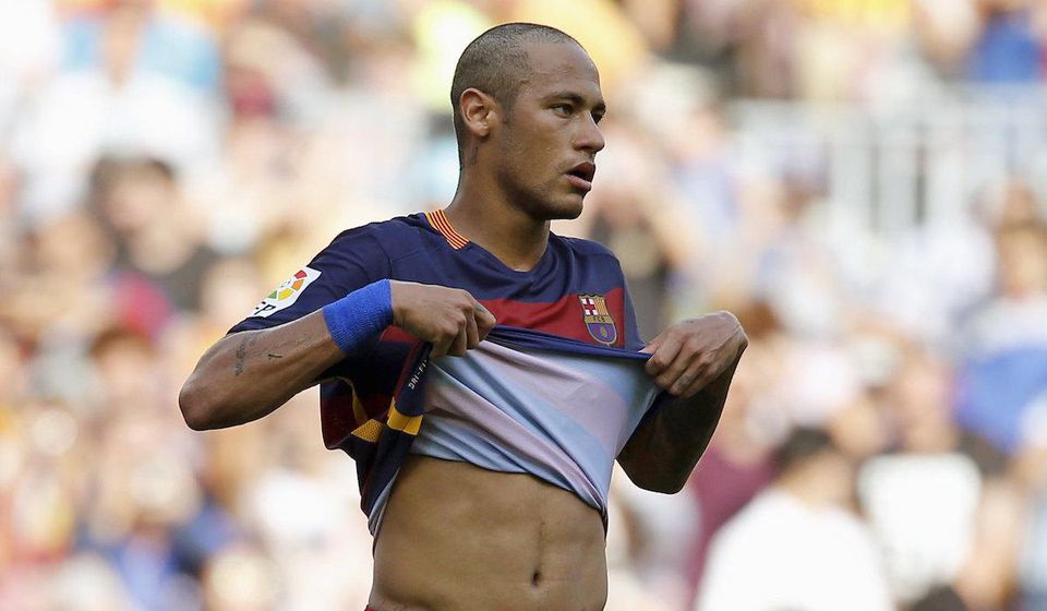 Foto: Neymar prekvapil novým účesom, prečo si oholil hlavu?
