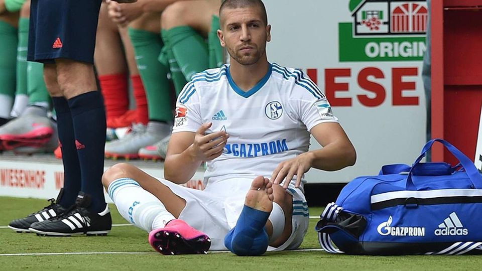 Schalke bude dlhší čas chýbať srbský obranca Nastasič