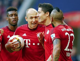 Bayern zmietol Stuttgart a dominuje v Bundeslige