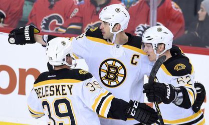 Video: Boston vynuloval Crosbyho Pittsburgh, Chára skončil bez bodu