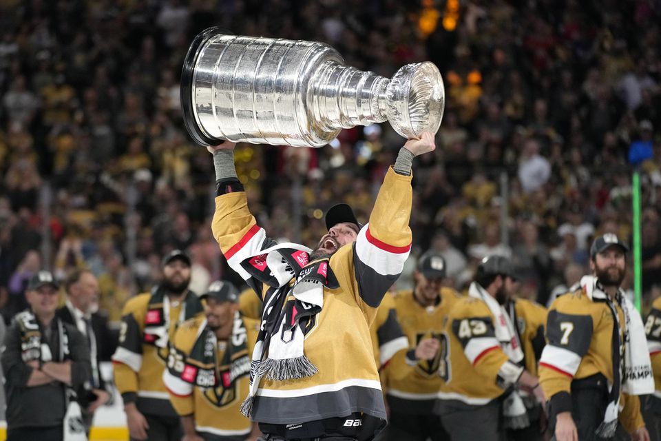 Hokejisti Vegas Golden Knights sa tešia z historického víťazstva Stanleyho pohára