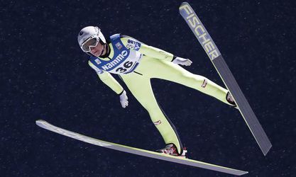 Skoky na lyžiach-SP: V Oberstdorfe vyhrala Iraschková-Stolzová
