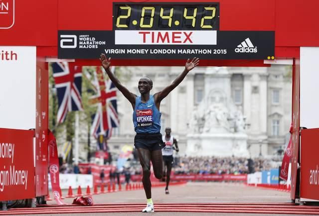 Londýnsky maratón ovládli Keňania, víťazom Eliud Kipchoge