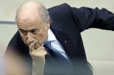 Blatter má recept na rasizmus: Nechajte tím zostúpiť