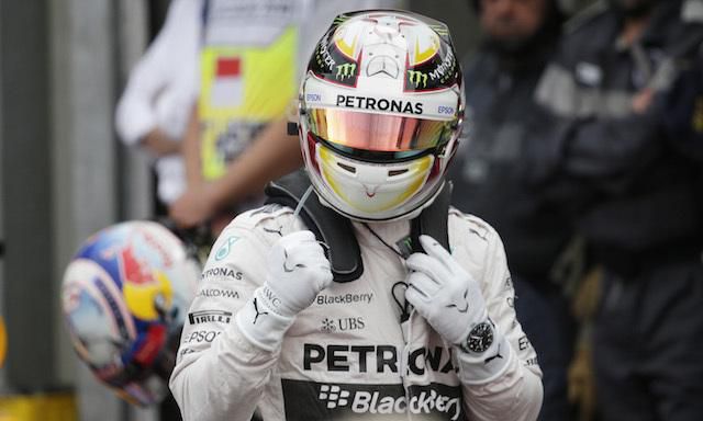 Pole position v Monaku opäť patrí Lewisovi Hamiltonovi