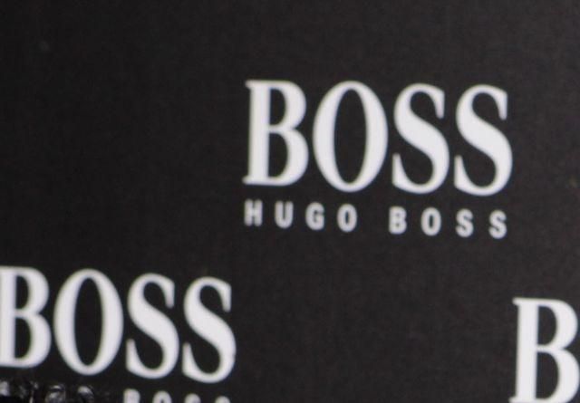 Hugo Boss foto ilustracka