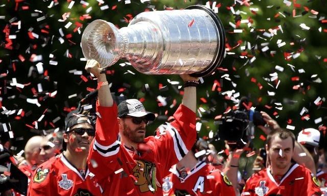 Michal handzus chicago stanley cup oslavy reuters