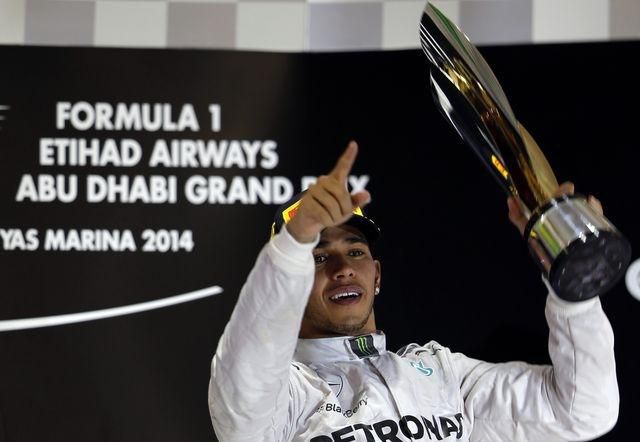 Hamilton lewis mercedes titul abu zabi nov14 reuters