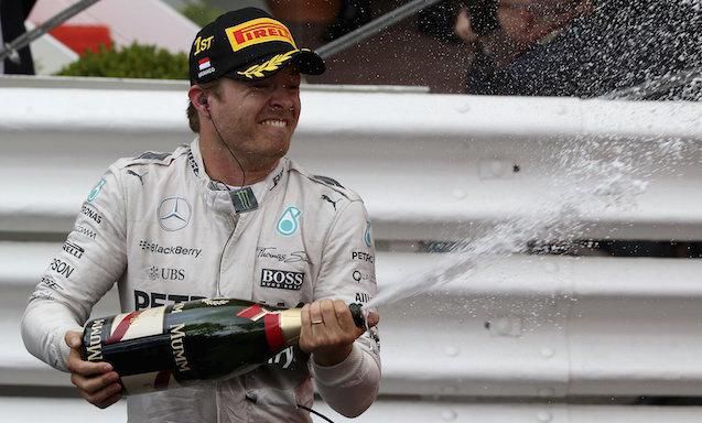 Veľkú cenu Monaka už tretí krát v rade vyhral Nico Rosberg