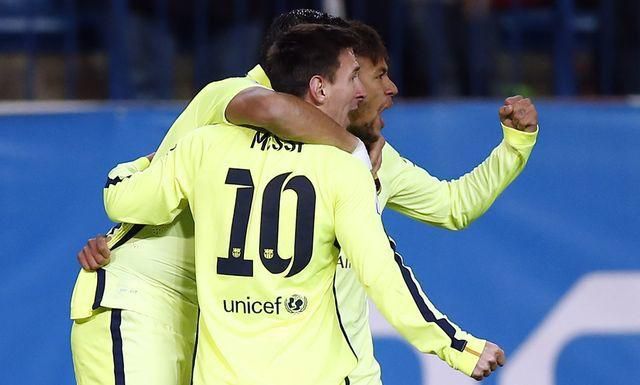 Video: Šialený úvod, päť gólov, 2 vylúčenia a postup FC Barcelona