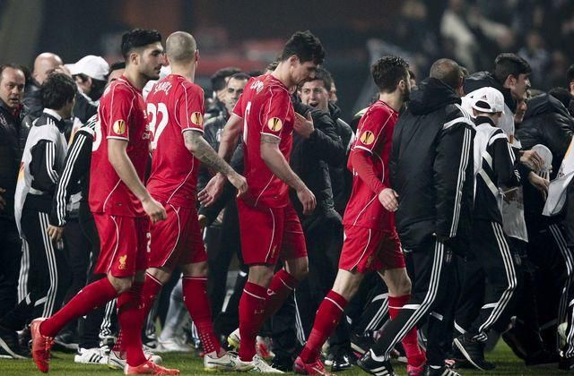 Video: Liverpool so Škrtelom vyletel, porúča sa aj Kuciakova Legia