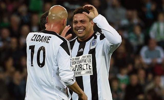 Video: Bývalé hviezdy to nezabudli: Ronaldo, Zizou či Seedorf