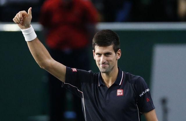 Novak Djokovic tenis palec hore foto reuters