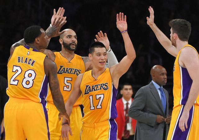 NBA: Lakers porazili Chicago až po dvojnásobnom predĺžení