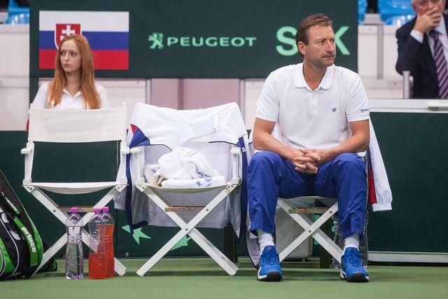 Miroslav Mecir nehrajuci kapitan SR tenis Davis Cup foto