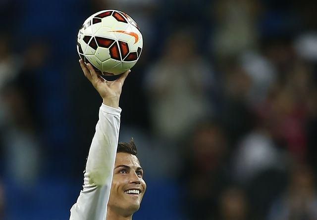 Cristiano Ronaldo Real Madrid foto lopta