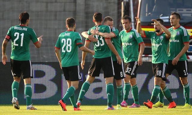 Legia varsava hraci tukes zelene dresy liga majstrov aug2014 tasr