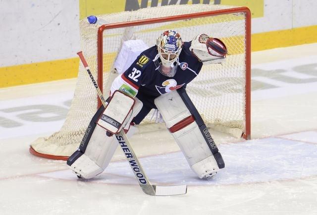 Jaroslav Janus foto KHL brankar sliedi