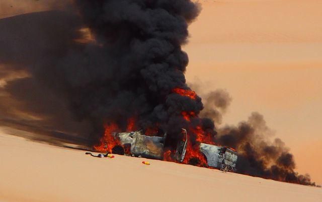 Video: Foto: Obrovská smola Ulrichovcov, ich auto zachvátili plamene