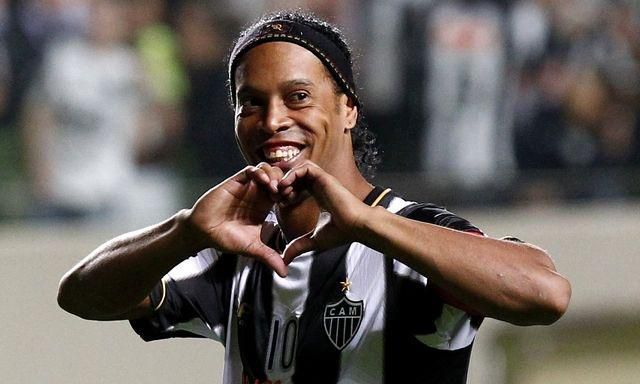 Ronaldinho atletico mineiro srdiecko jan2014 sita