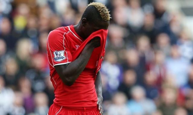 Mario balotelli liverpool hlava v drese v newcastle okt2014 sita