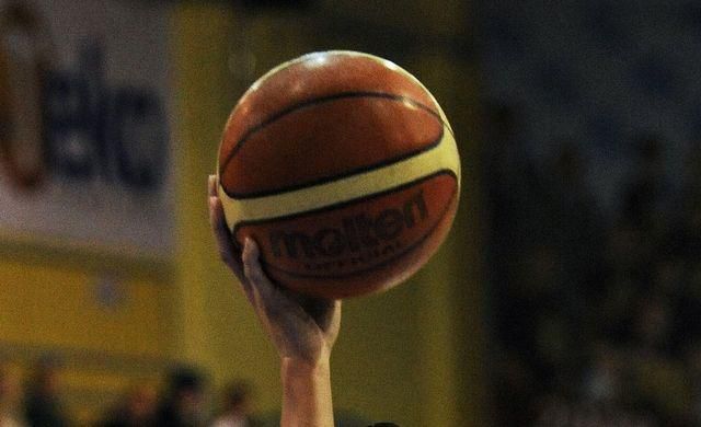 Basketbalova lopta foto ilustracka
