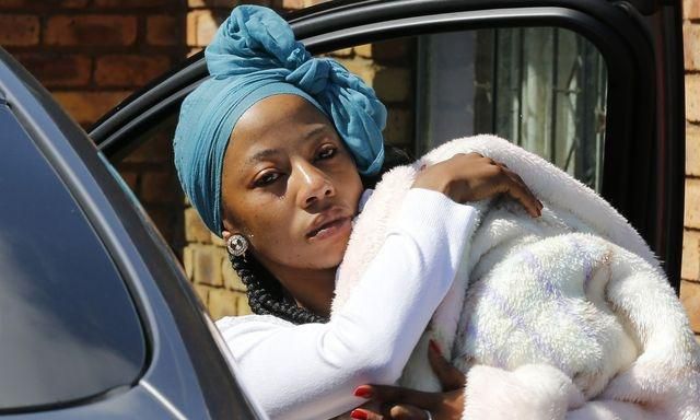 Kelly khumalo priatelka zastreleneho senza meyiwu okt2014 reuters