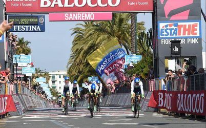 Giro d'Italia: Úvodnú etapu 98. ročníka vyhral tím Orica Greenedge