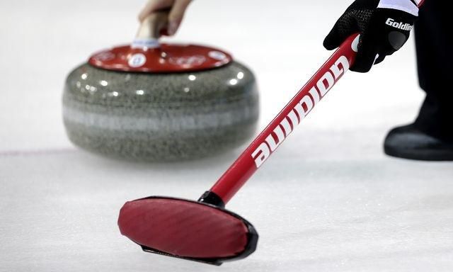 Curling soci2014 ilustracne foto sita