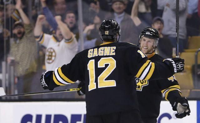 Útočník Simon Gagné definitívne končí v Boston Bruins