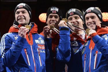 Skoky na lyžiach-MS: Nóri víťazmi súťaže družstiev, Nemci bez medaily