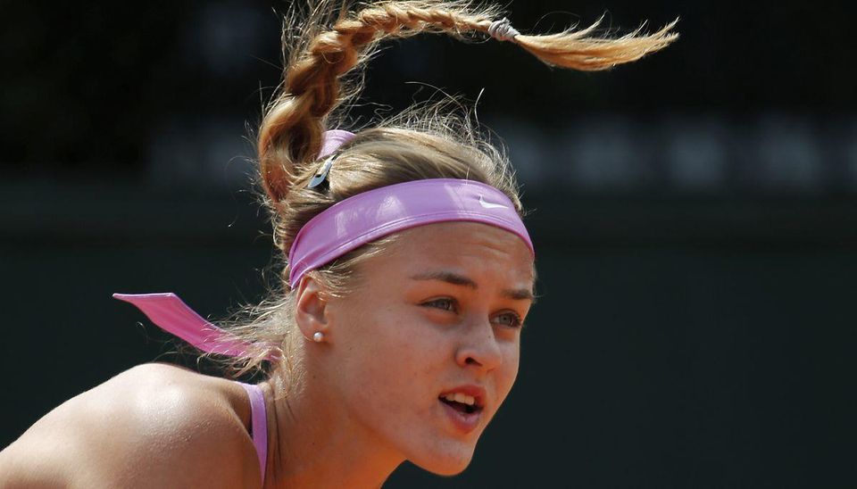 Roland Garros: Aj Schmiedlová postúpila vo štvorhre do 2. kola