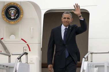 Barack Obama si pozrel postup USA v Air Force One