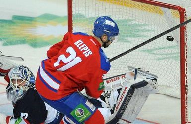 Jakub Klepiš opúšťa KHL, dohodol sa s Färjestadom