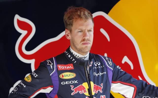 Vettel sebastian pozera redbull maj15 reuters