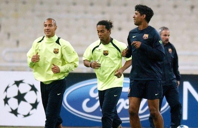 Barcelona larsson ronaldinho rijkaard okt05 sita