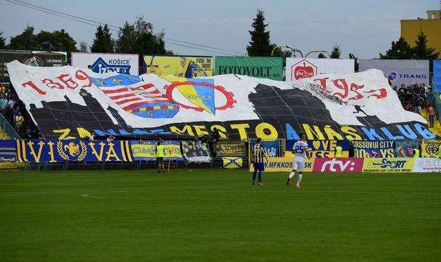 Kosice fanklub tribuna choreo el jul14 tasr