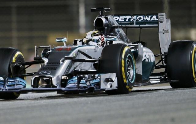 Lewis Hamilton Mercedes foto F1 ilustracka reuters