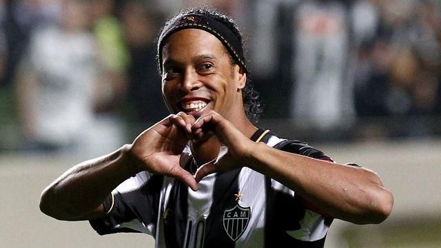 Ronaldinho atletico mineiro srdiecko jan2014 sita