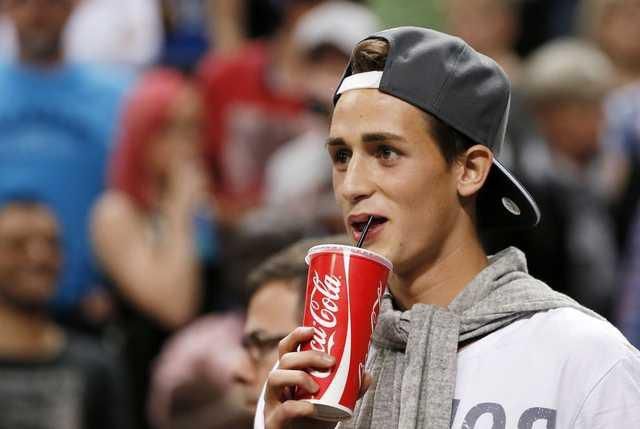Adnan januzaj manchester united pije coca cola reuters