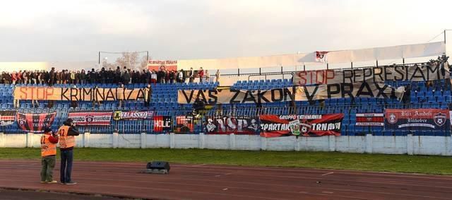Slovan derby tribuny mar14 tasr