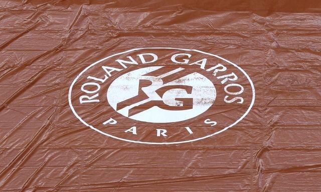 Roland garros logo plachta ilustracne foto maj2014 sita