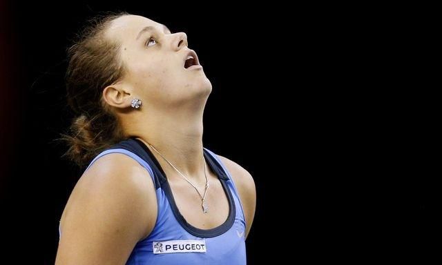 Jana cepelova slovensko ach jaaaj vs aleksandra wozniakova kanada fed cup apr2014 reuters